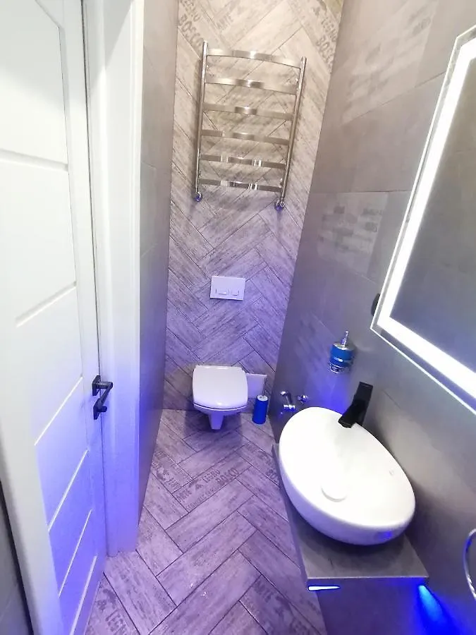 Сам Центр Міста! Оперний 5Хв Apartment Lviv
